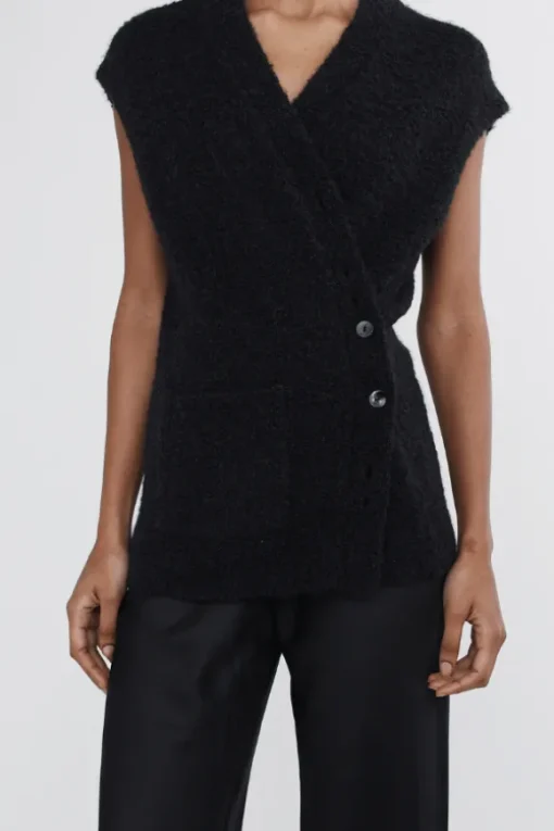 Bonita Vest Black