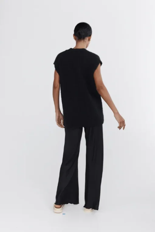 Bonita Vest Black