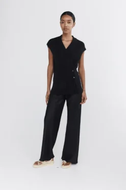Bonita Vest Black