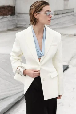 Chrysler Crop Blue
