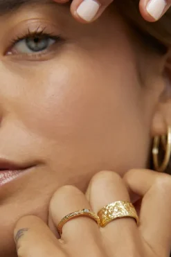 Eros Gold Textured Ring Large