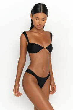 Soriya Top Nero