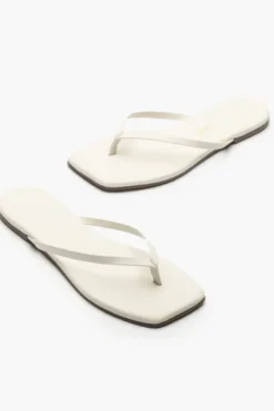 Square Toe Lily Cream